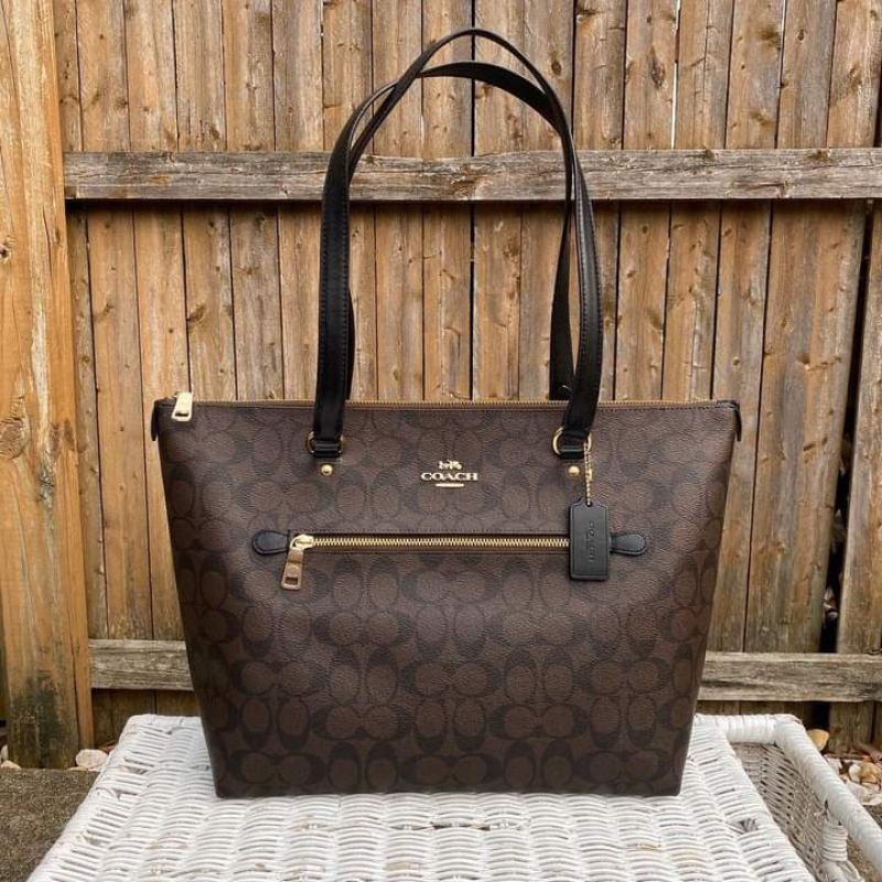 *Coach Gallery Tote Brown /Black