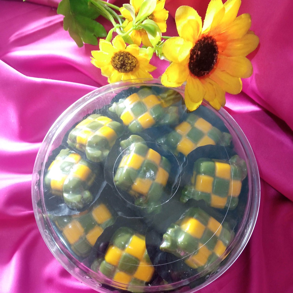 

coklat karakter Ketupat Choco \\ GN Choco