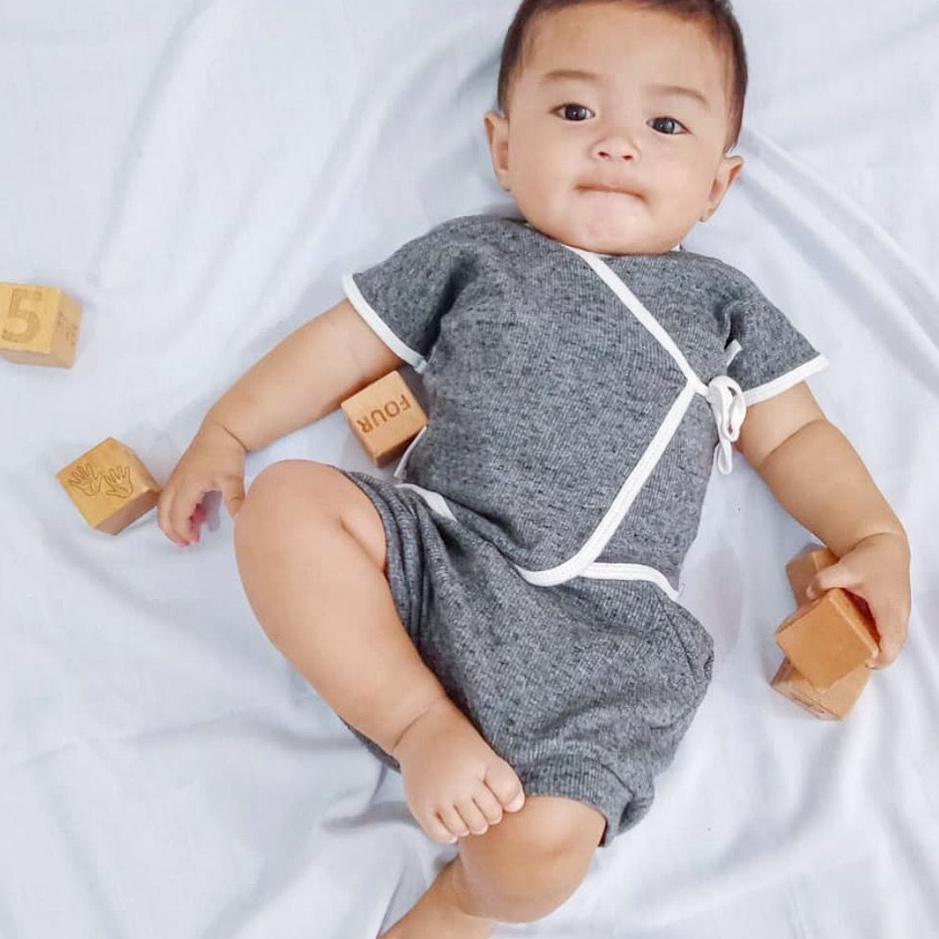 ✥ AKUSVARA - Newborn Kimono Set ✾