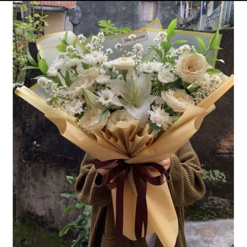 BEINS - BUCKET IMPORT / BUCKET BUNGA MAWAR ASLI CANTIK / BUCKET TUNANGAN / BUCKET WISUDA