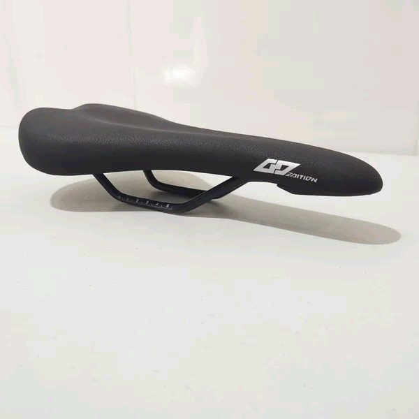 Saddle Saddle Sepeda Velo Black Sadel