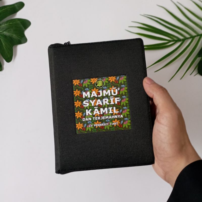 Qudsi - Majmu Syarif Kamil dan Terjemahannya Kecil Saku A6 Resleting - Penerbit J-Art  - Majmu Syari