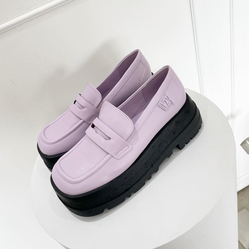 SEPATU  WANITA CNK-3879 ITZY SQUARE TOE HEELS 7CM