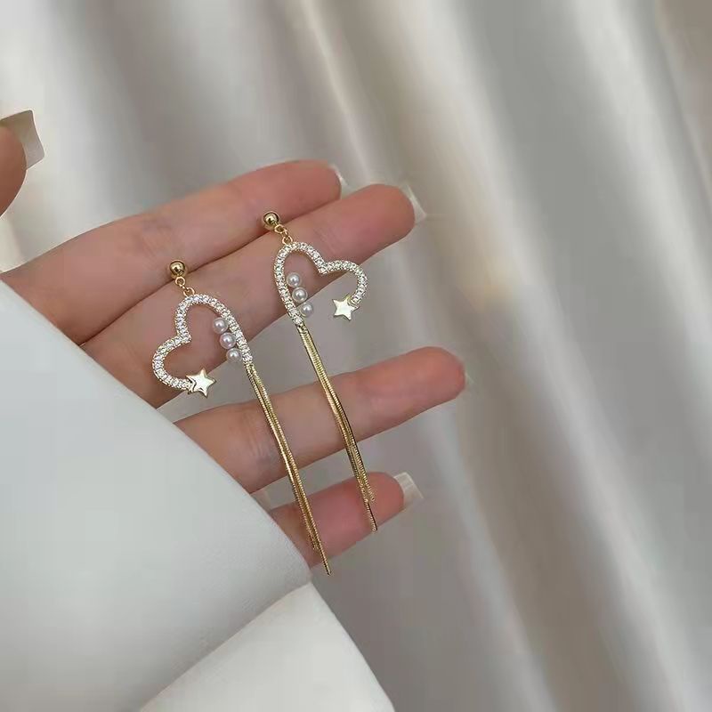 Anting Rumbai Hati Hollow Anting Tetes Emas Kristal Mutiara Elegan Untuk Aksesoris Perhiasan Wanita