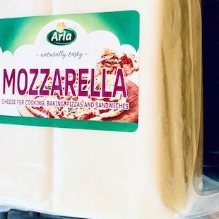 

Terlaris Today Keju Mozzarella Arla 500g Topping Pizza gas !!