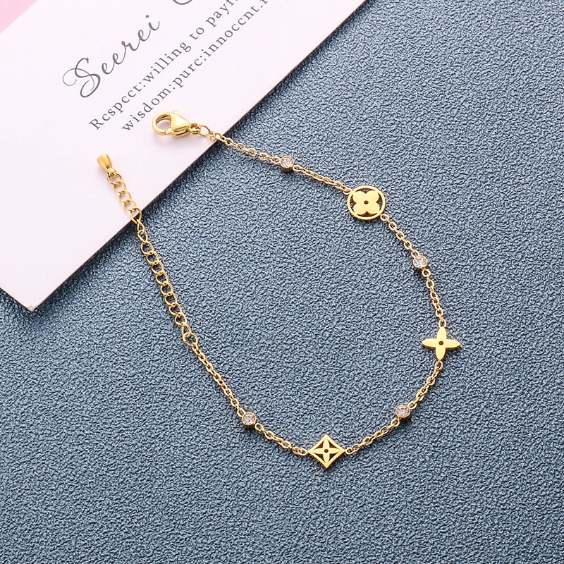 Gelang Handmade Bahan Titanium Steel Desain Daun Clover