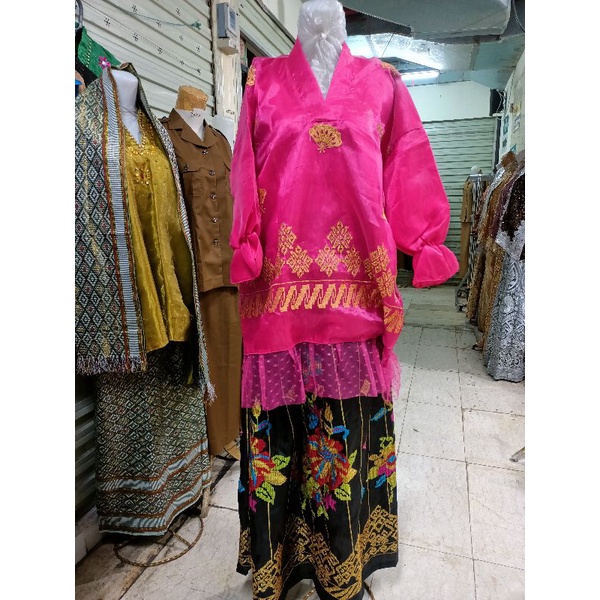 Set Baju Bodo Modern Dan sarung Lagosi' serut / Set Baju Adat Bugis Makassar