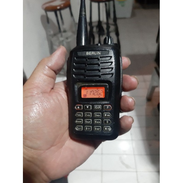Ht Berlin Fm-V828 Mirip Lupax t550 Frekuensi Vhf Normal Ht Berlin V828