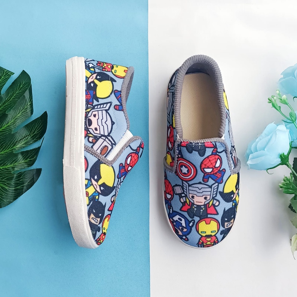 sepatu anak laki laki slip on imitasi karakter hero abu abu MURAH