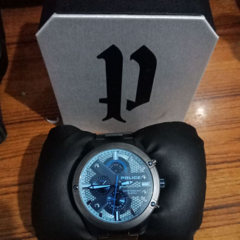 Jam Pria Police Preloved