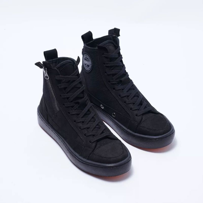 STHIRA | SEPATU EXODOS57 SAMSARA FULL BLACK