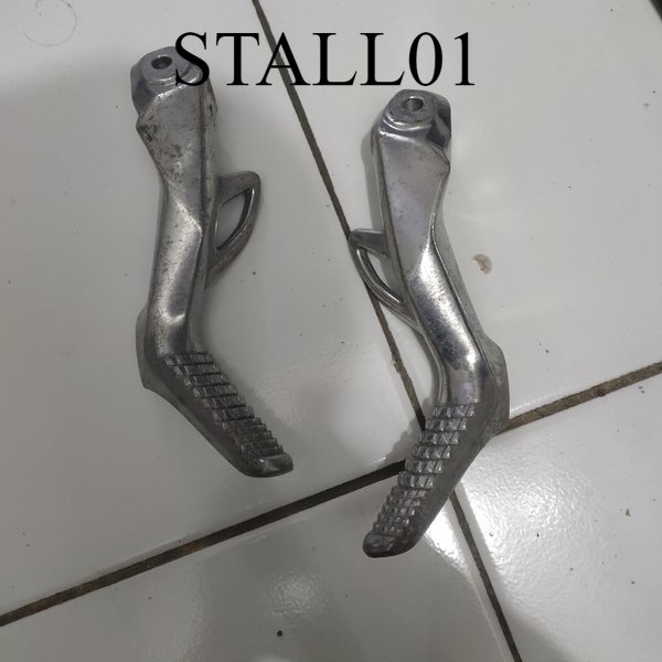 foot step belakang Suzuki Skydrive kanan kiri asli original footstep pijakan kaki belakang