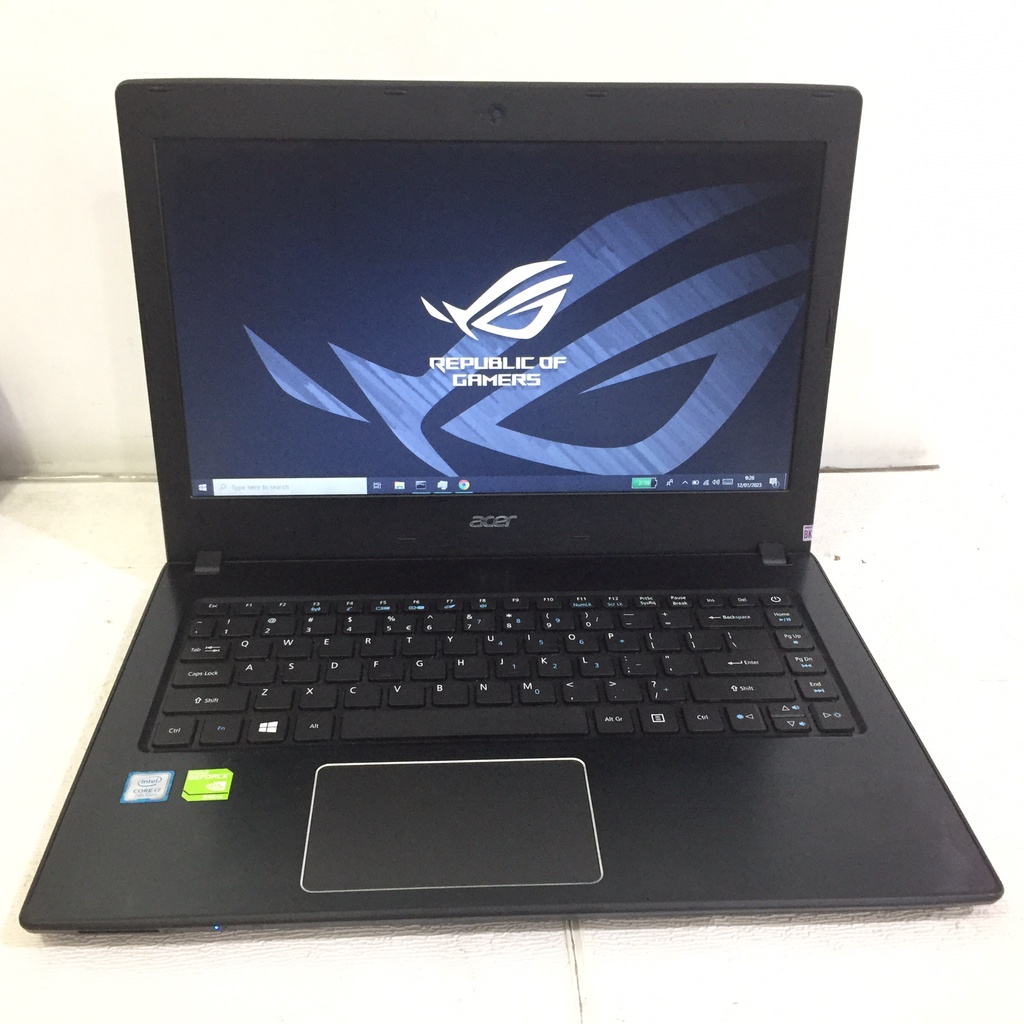 Acer TravelMate P248M Core i7 RAM 8GB SSD HDD Nvidia 920M 2GB 4 jutaan Mulus