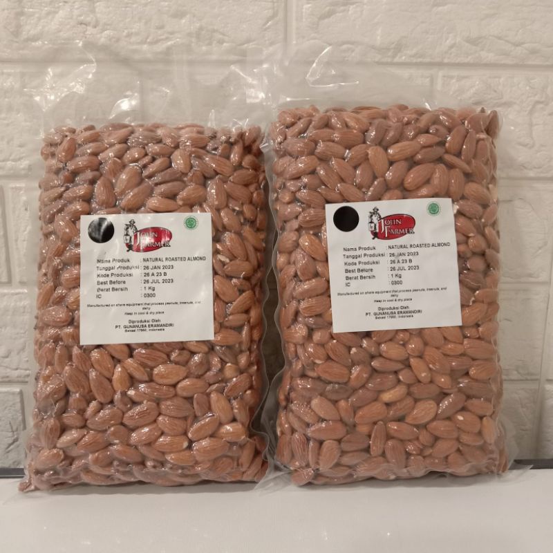 

Kacang Almond panggang oven matang john farmer Ukuran 1kg/500gr/250gr/Toples