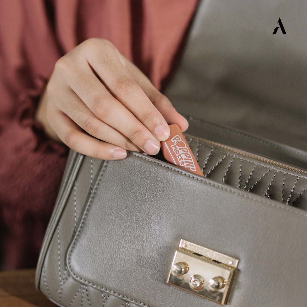 Alona Leather Mika Bag Tas Selempang Bahu Wanita Kulit Asli Model Tali Rantai Woven Strap Shoulder Bag Cewek Perempuan Premium Quality Original Branded