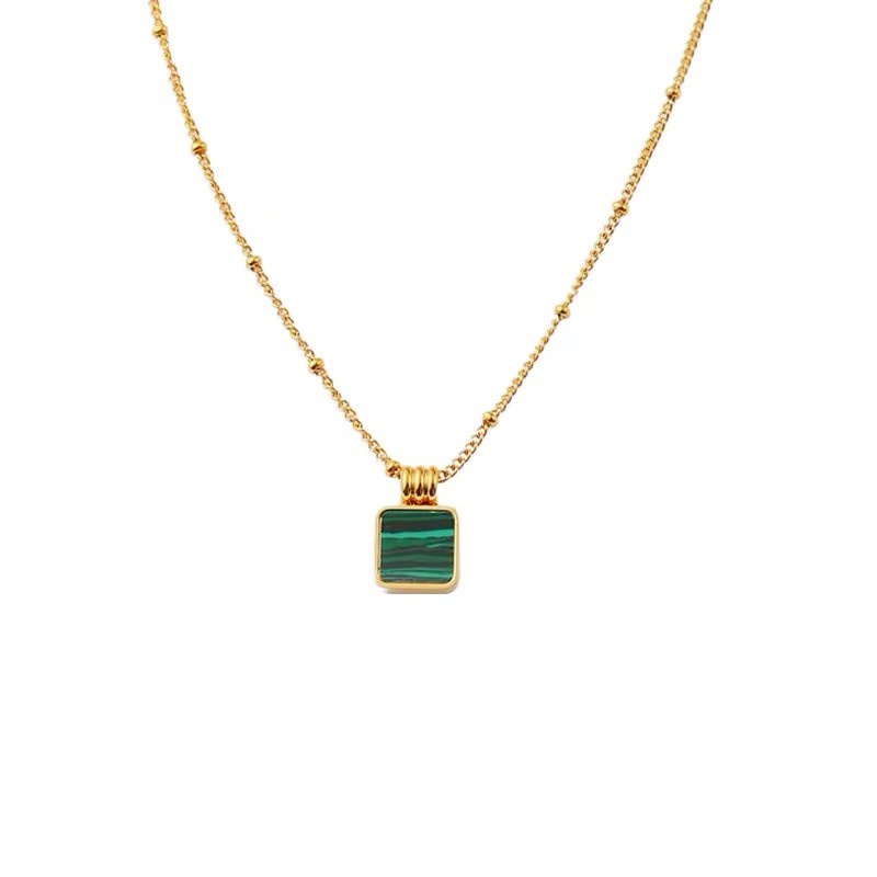 Kalung Rantai Pendek Dengan Liontin Batu Emerald Malachite Gaya Eropa / Amerika Untuk Wanita | Kalung Rose Gold 18k | Kalung Bahan Stainless Steel | Kalung Bahan Titanium Steel | Anting Tusuk Bentuk Kotak Geometri Hypoallergenic Anti Air / Pudar Untuk Had