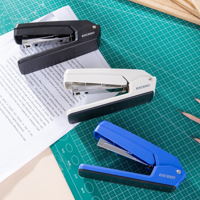 

Tape Deli Stapler Dapat Diputar 3Arah 25Lmbr, 24/6 26/6 Setengah Stripe0434