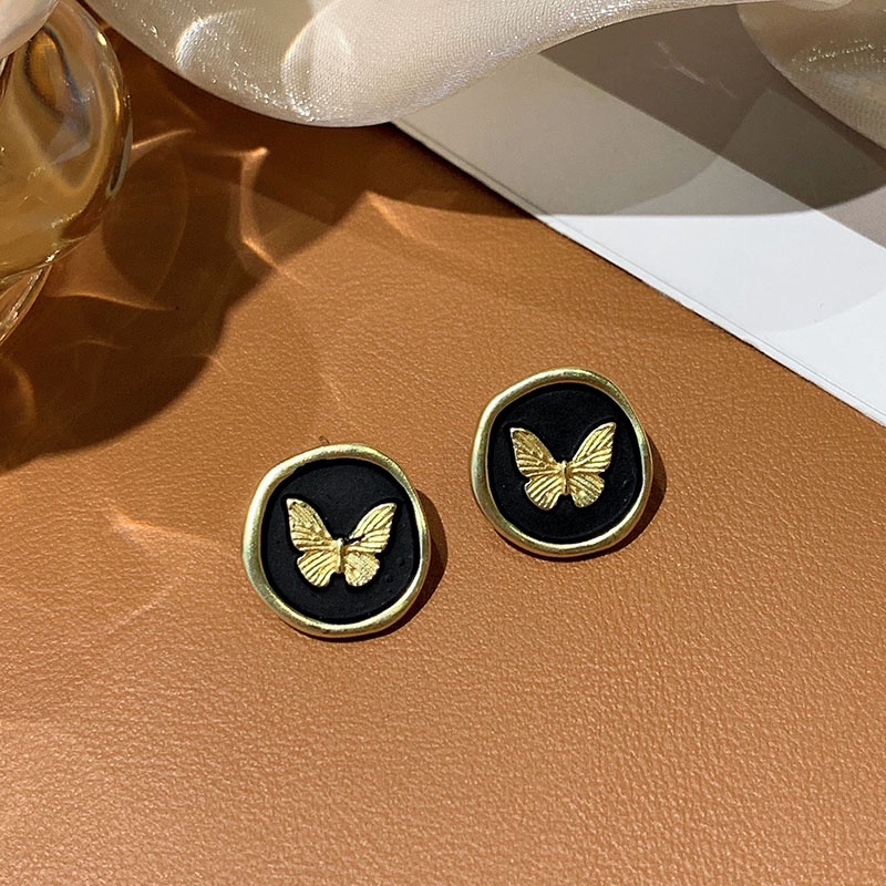 Anting Tusuk Mutiara Hitam Retro Mewah Butterfly Metal Stud Earrings2023Aksesoris Fashion Baru Untuk Wanita