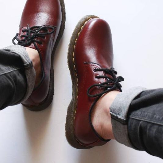 ♚ Sepatu Docmart 1461 Maroon (Kulit Sapi Asli)Docmart pria, Docmart,Docmart murah,Docmart 3 holes ⅎ