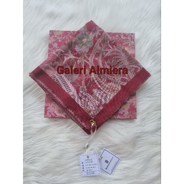 Buttonscarves Dubai Ruby