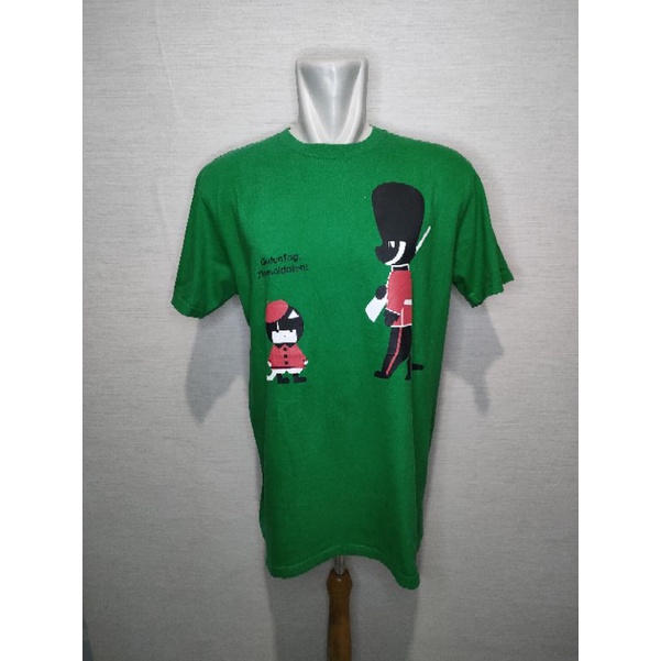 T-shirt kaos Mars sixteen hijau