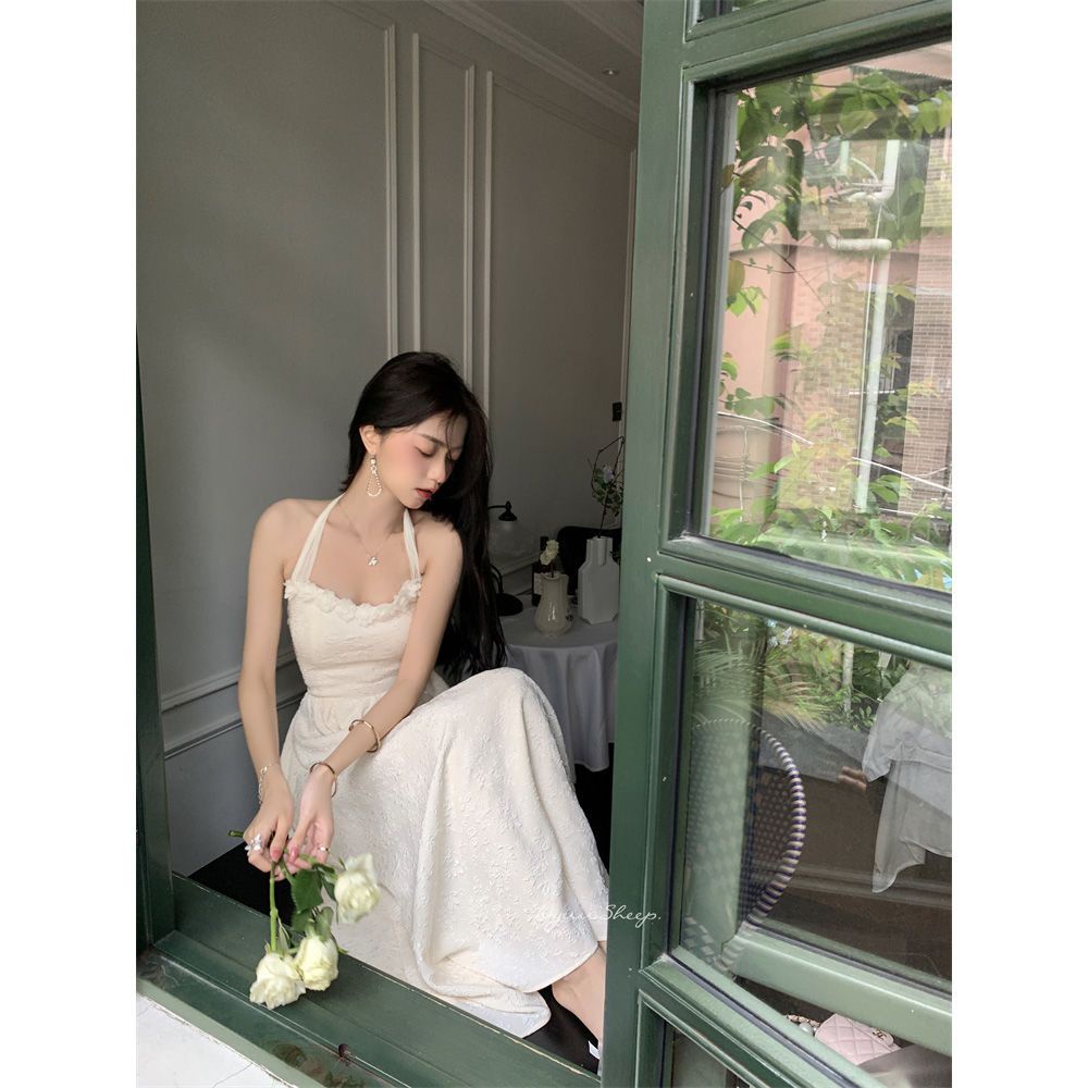 Red 2023 musim panas versi Korea baru gaya keinginan manis high-end fairy dress slim super fairy tie hanging neck temperamen dress