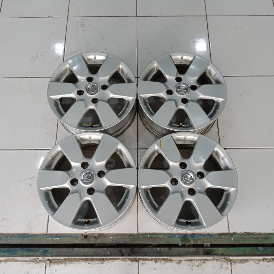 VELG MOBIL SECOND STANDAR LIVINA RING 15 LEBAR 5,5 PCD 4X114 ET 45