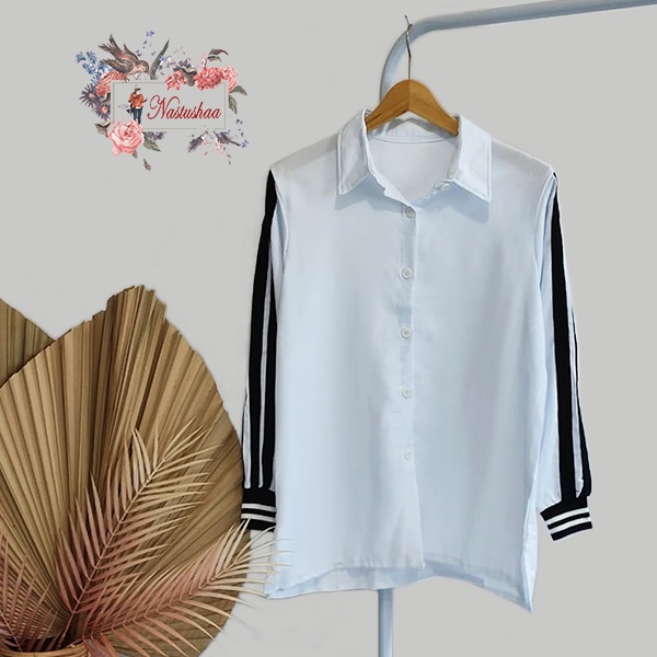 KEMEJA RIBS FORMAL TRENDY WANITA WARNA PUTIH LIST HITAM LENGAN PANJANG BAHAN WOLLYCREPE LENGAN KARET TOP WANITA FULL KANCING BUSUI FRIENDLY