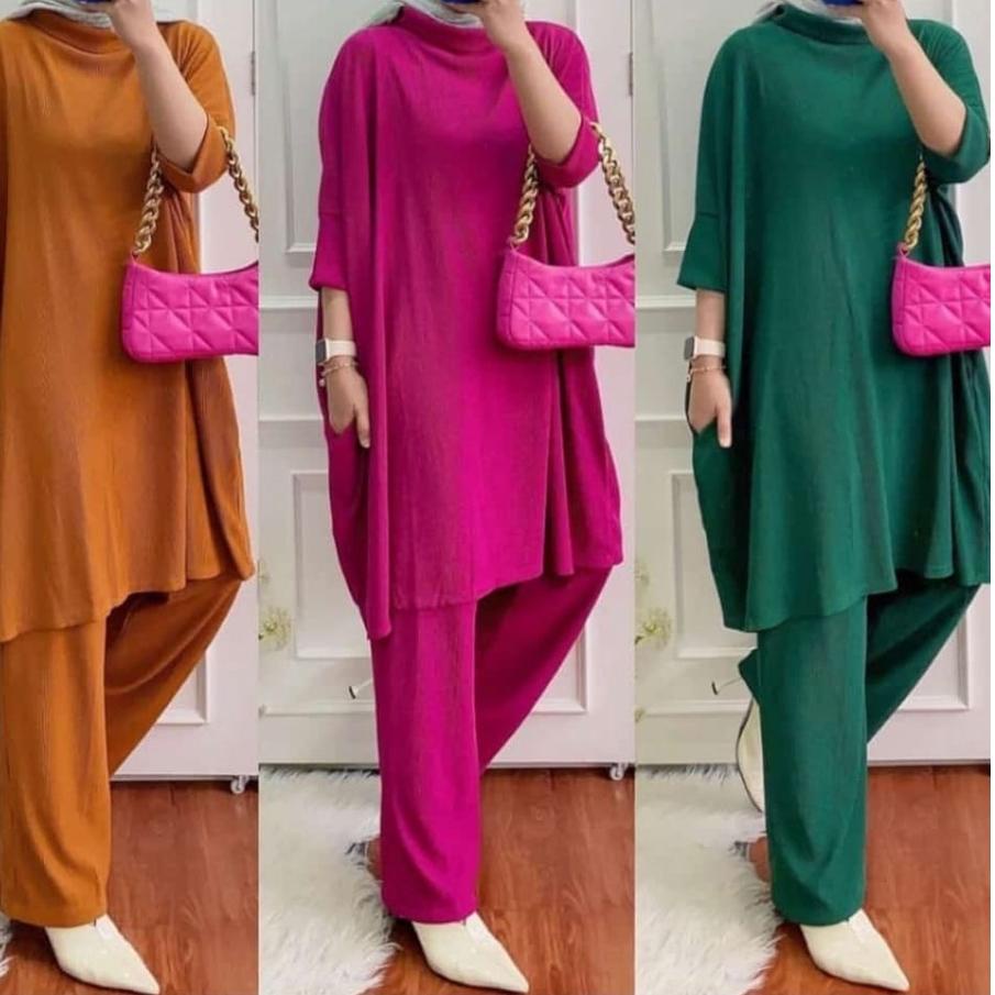 Setelan Kaftan One Set Wanita Bahan Knit Uniqlo