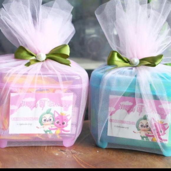 

Segera Pesan Souvenir ulang tahun box souvenir bingkisan snack box + ucapan ulang tahun