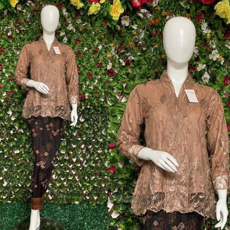 Star Kebaya Floy Wisuda Wanita Kekinian ~ Kebaya Modern Wisuda ~ Kebaya Wisuda Modern Hijab ~ Kebaya