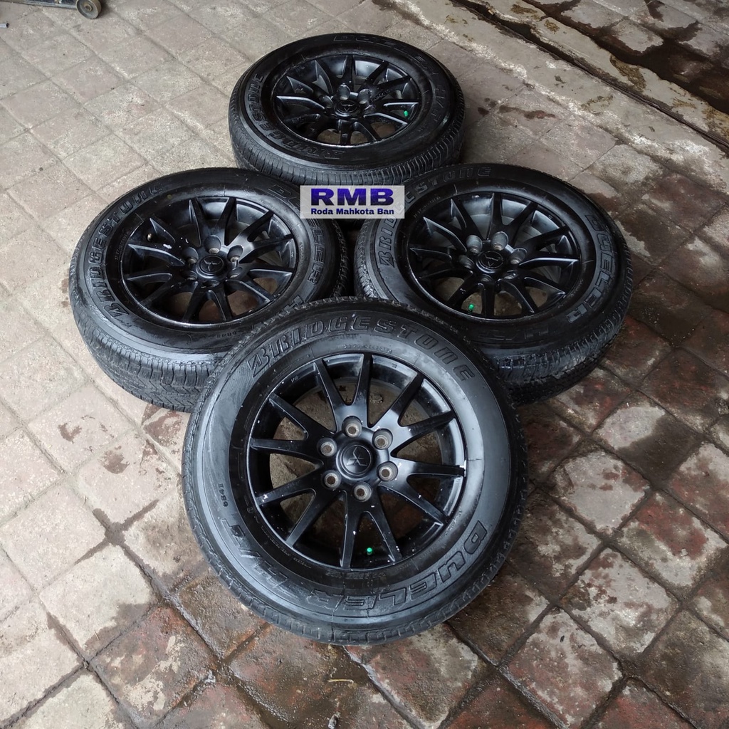 PELEK BEKAS COPOTAN MOBIL PAJERO RING 17X7.5 H6X139.7 ET 38 + BAN BRIGESTONE 265 65 R17