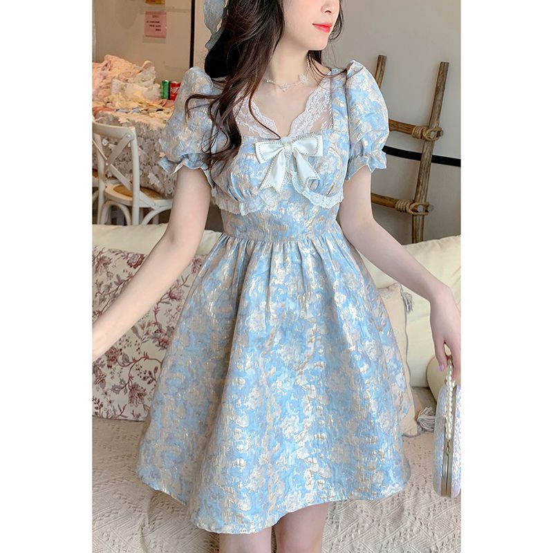 Red Jacquard Puff Sleeve Princess Dress Summer Bahasa Perancis Super Fairy Mori Bow Simpul Pinggang Fairy Dress Kecil