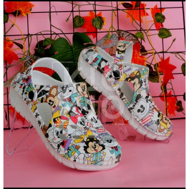 Sandal Viral Printing model crocs korean style Motif  Size 36-40