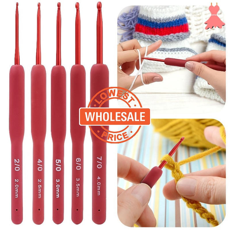 [Grosir] 2per3/3 /4 /5/6mm Jarum Topi Sarung Syal Tenun Crochet Benang Kerajinan Alat Rajut Merah Handmade Boneka Bunga Mengepang Jarum Crochet Aluminium Pegangan Silikon Sweater Hook