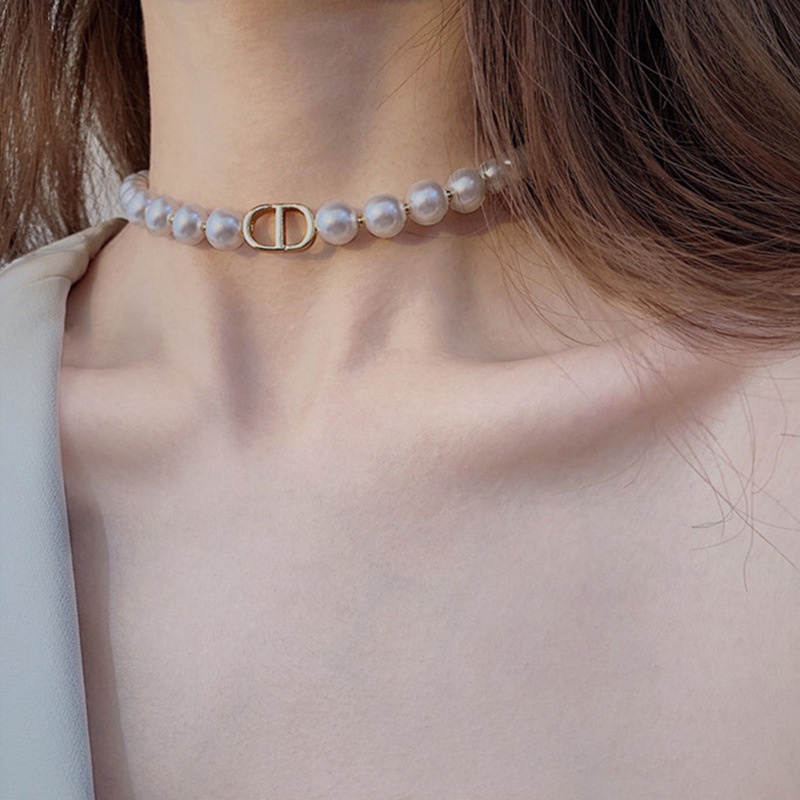 Kalung Mutiara Antik Gaya Ins Perempuan Desain Sambungan Hidung Babi Choker Pasang Klavikula Rantai