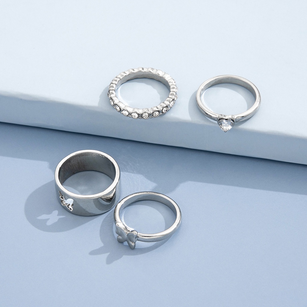 Fashion Tren Temperamen Potongan Sederhana Kupu-Kupu Berlian Cinta Cincin Bersama Wanita Empat Potong Set