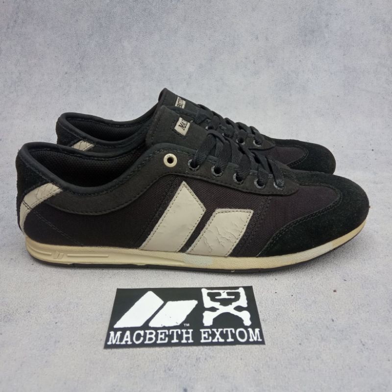 Macbeth Brighton Black Cement suede size 38