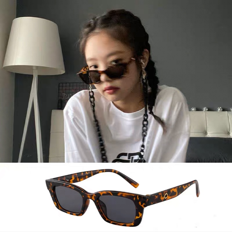 (YUZHU) Korea Gaya Mata Kucing Ulzzang Kacamata Hitam Wanita Retro Fashion Jennie Gaya Candy Color Sunglasses