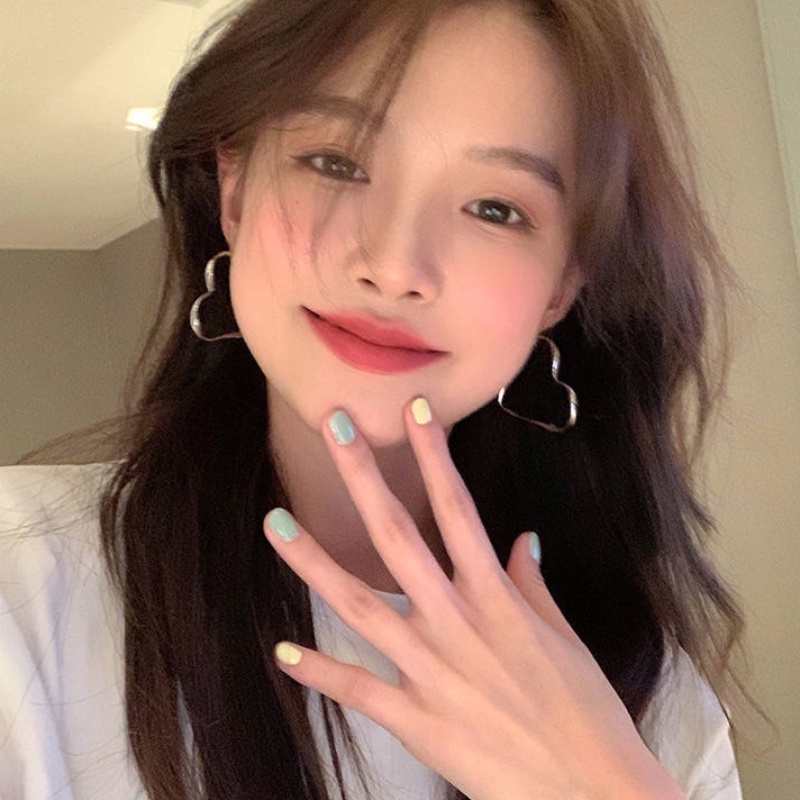 We Flower Stylish Big Silver Twist Heart Hoop Earrings Untuk Wanita Perempuan Trendi Keren Besar Geometris Berongga Jantung Anting-Anting Pesta Pertunangan Telinga Perhiasan Aksesoris