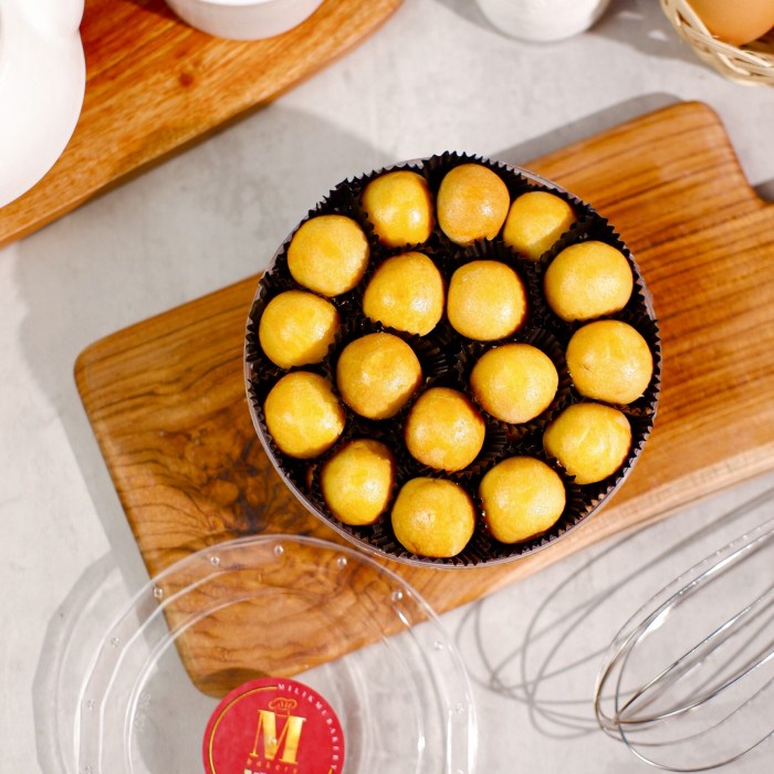 

Kue nastar bulat homemade premium - Toples 250g