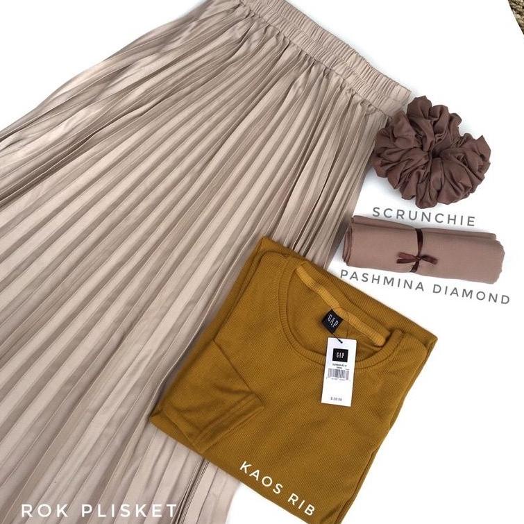 PALING LARIS SETELAN SET KAOS POLOS + ROK PLISKET PREMIUM / ONESET KAOS DAN ROK PLISKET