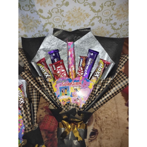 

Buket Coklat Silverqueen, Cadbury, Kitkat bisa request