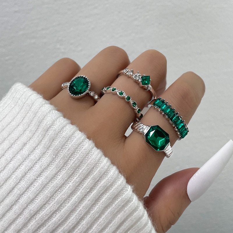 Kepribadian Fashion Imitasi Zamrud Geometris Berlian Cincin 5-piece Set Hadiah Perhiasan Wanita