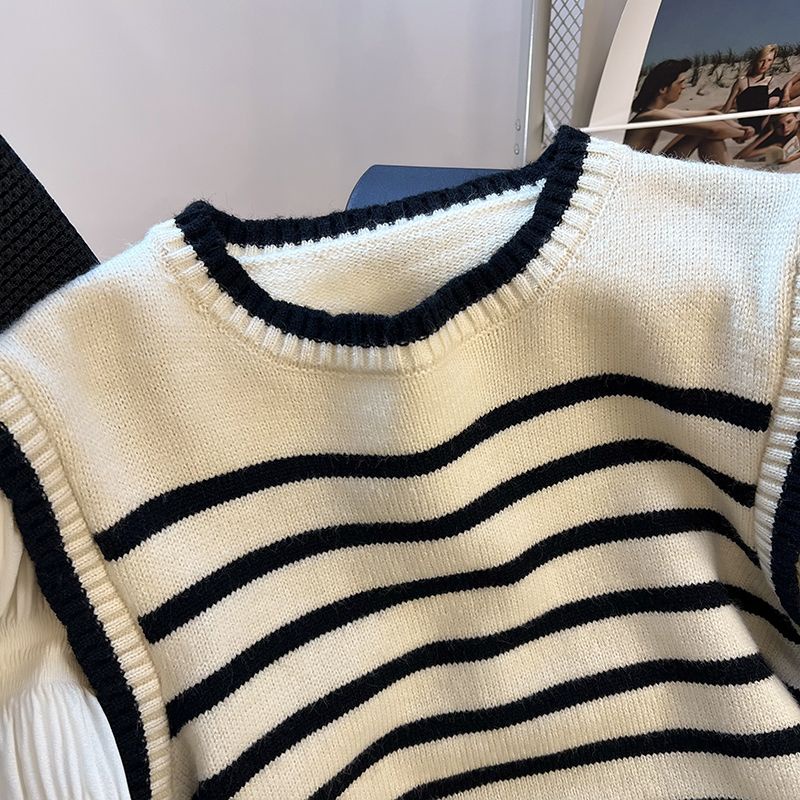 Red French stitching striped fake two-piece knitted sweater women s early spring age reduction beautiful foreign style sweater sweet puff sleeve top