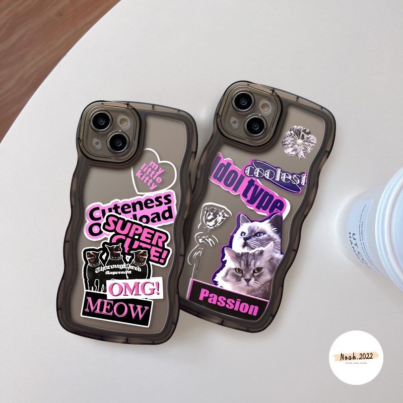 Trendy Brand Case OPPO A17K A77 A77s A54 A74 A16s A12 A16K A95 A57 A5 A9 A76 A52 A15 A16 A17 A3s A55 A96 Reno 8 7 6 8Z 7Z A1k A53 A5s A7 Wavy Edge Sticker Label Kucing Keren Sarung Soft Case