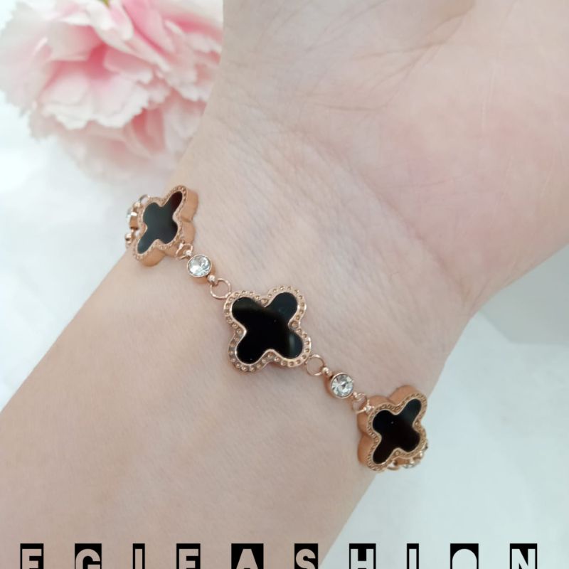 GELANG WANITA TITANIUM GELANG SERUT WANITA CLOVER HITAM GELANG WANITA TERBARU ANTI KARAT TIDAK LUNTUR