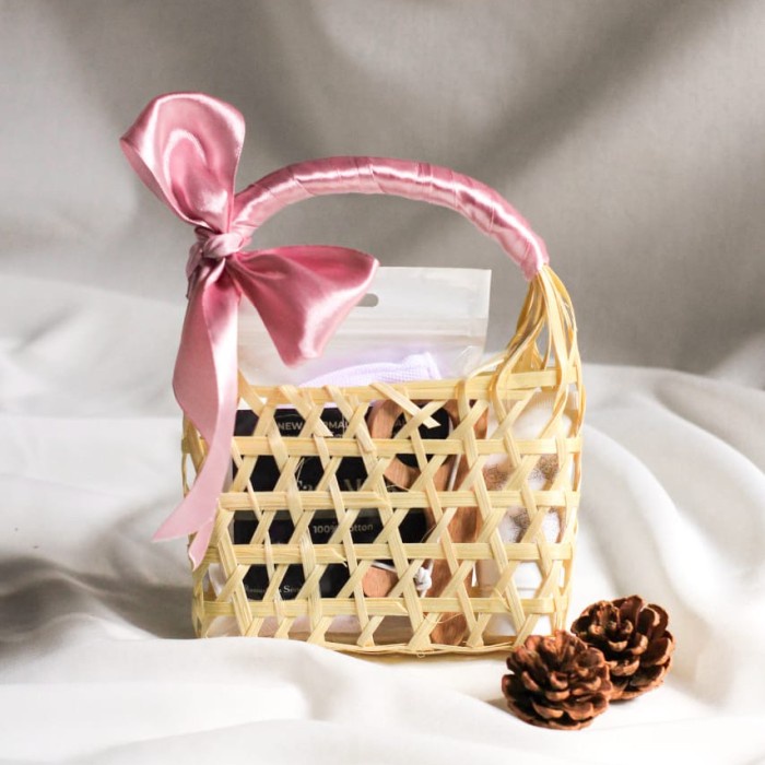 

Custom Hampers Lebaran