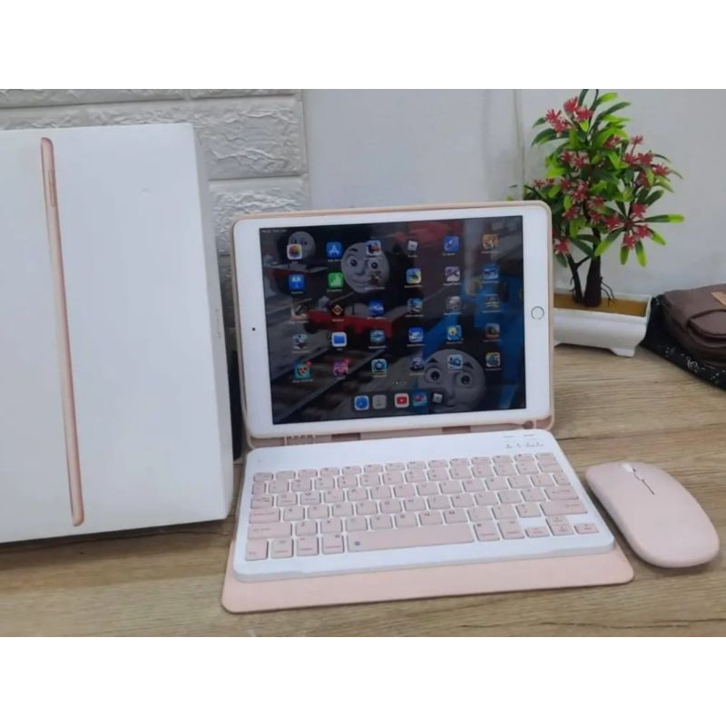 IPAD GEN 8 GARANSI IBOX LIKE NEW