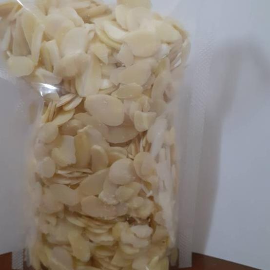 

☛ almond slice blue diamond 500 gr. best seller ℗